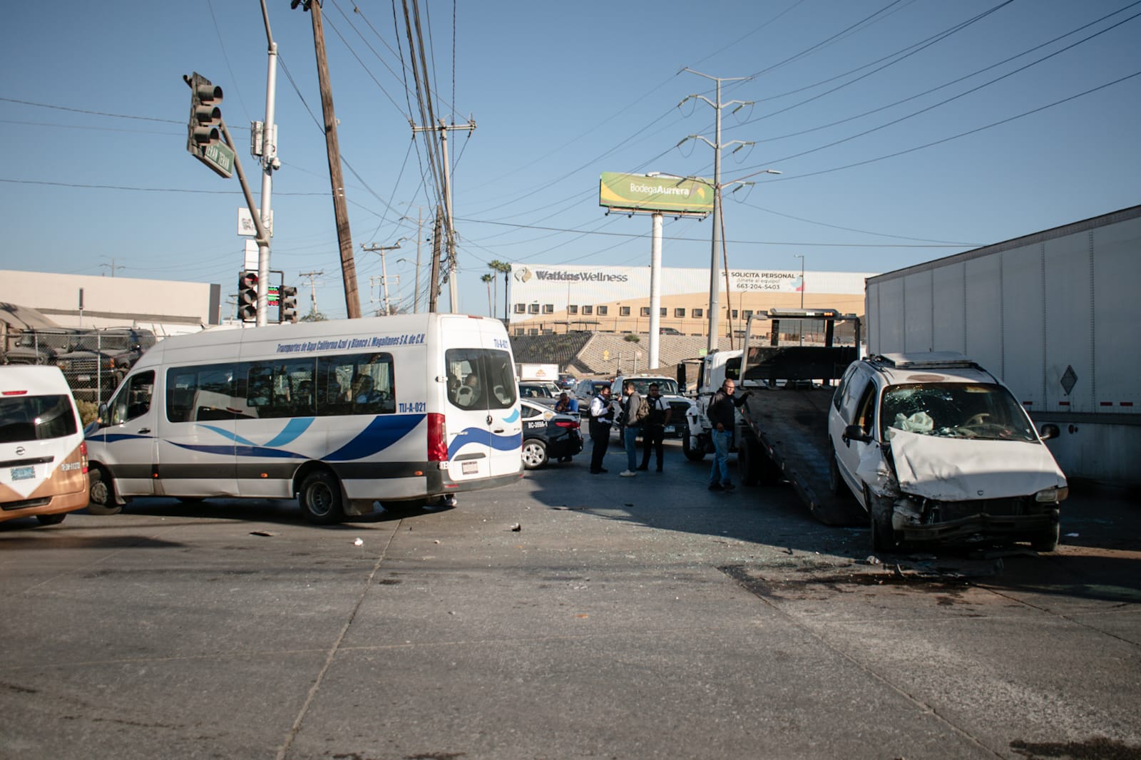 Choca taxi con 15 pasajeros  en el Terán Terán