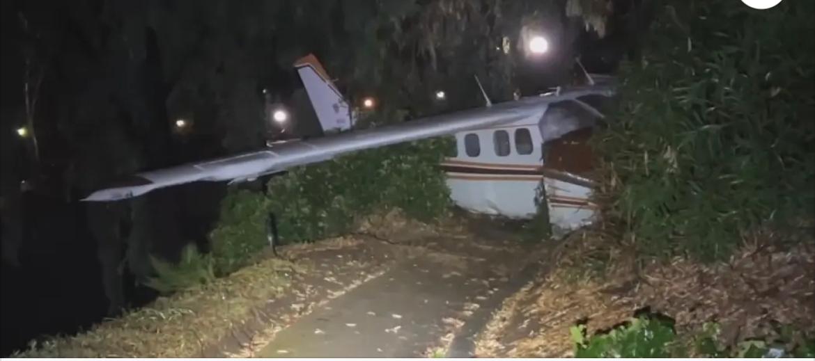 Se estrella una avioneta en un fraccionamiento: San Diego