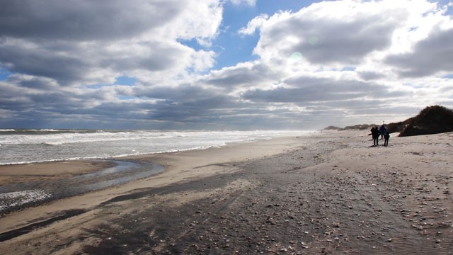 Joven queda sepultado bajo la arena en playa IFOTO: Web