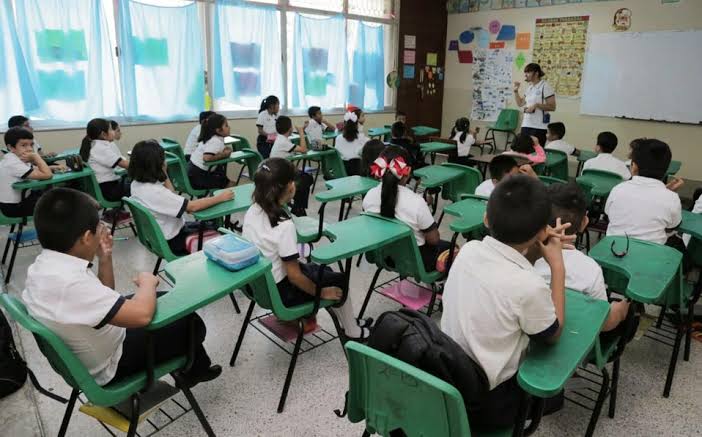 ¡Otro puente! de nuevo no habrá clases