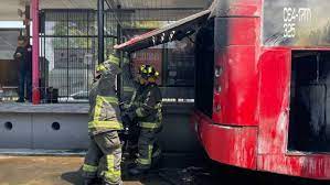 Se incendia unidad del metro en CDMX