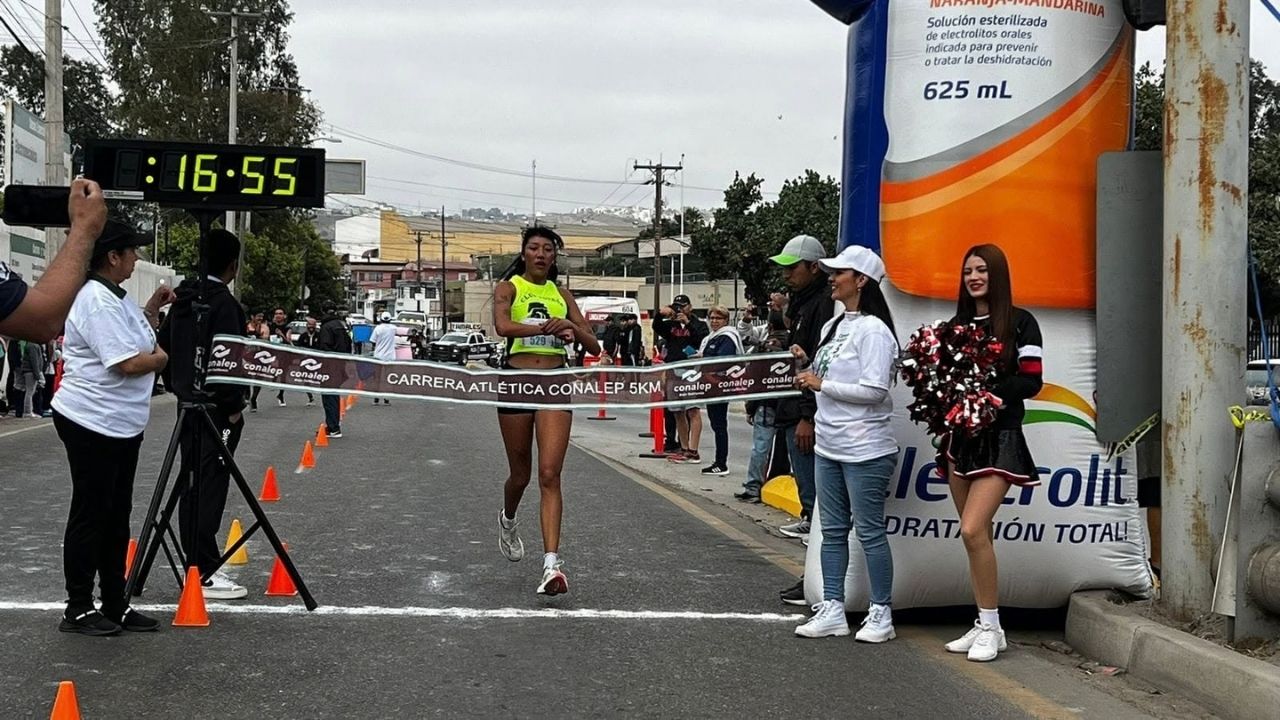 Daniel Valdez y Vianney Santaclara conquistan la carrera del CONALEP 5K