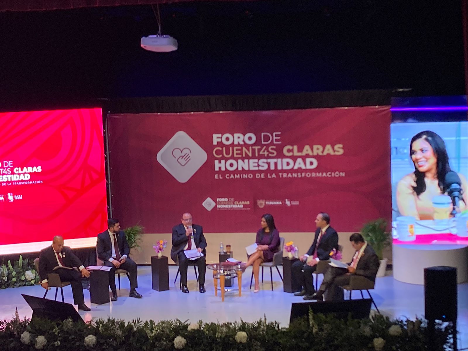 En el foro se abordaron distintos temas como la deuda pública del municipio o la recaudación de impuestos