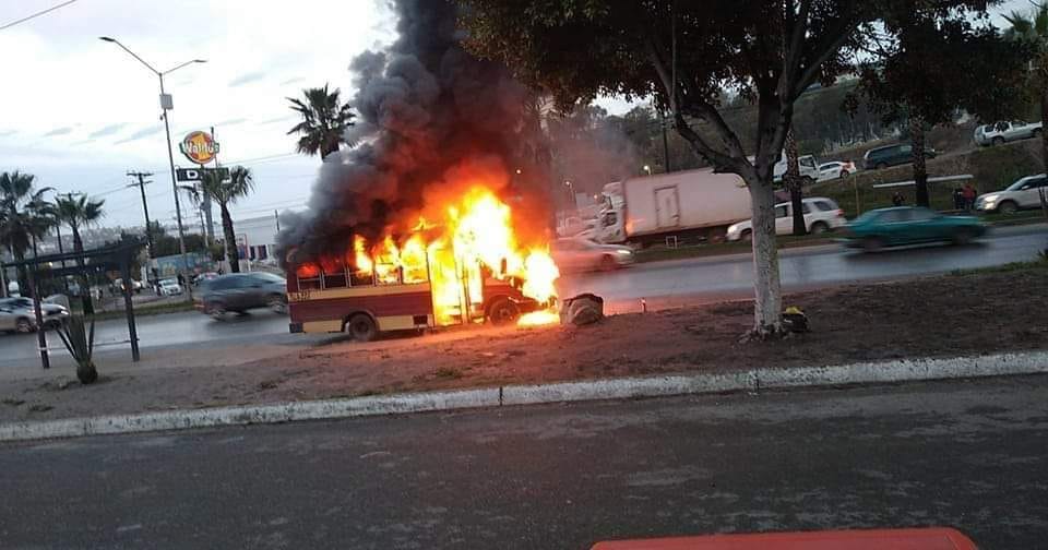 [VÍDEO] Se incendia una calafia en Pacífico: Tijuana