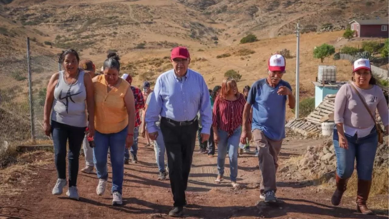 Piden incluir la salud mental en el Plan Maestro durante recorridos de Alfredo Álvarez