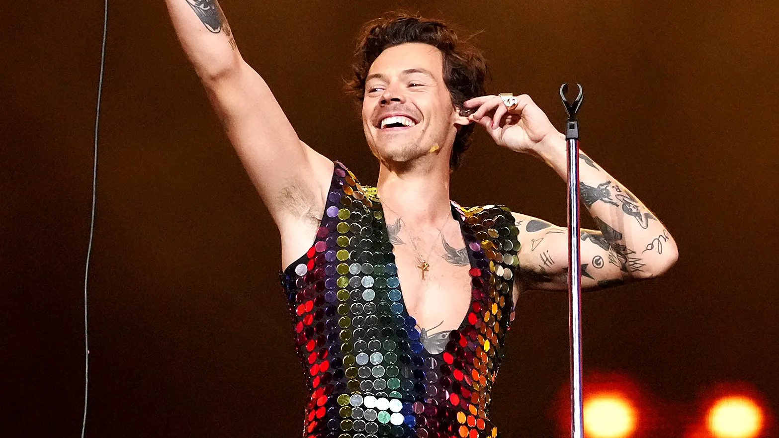 Harry Styles dona 6.5 millones de dólares a causas sociales