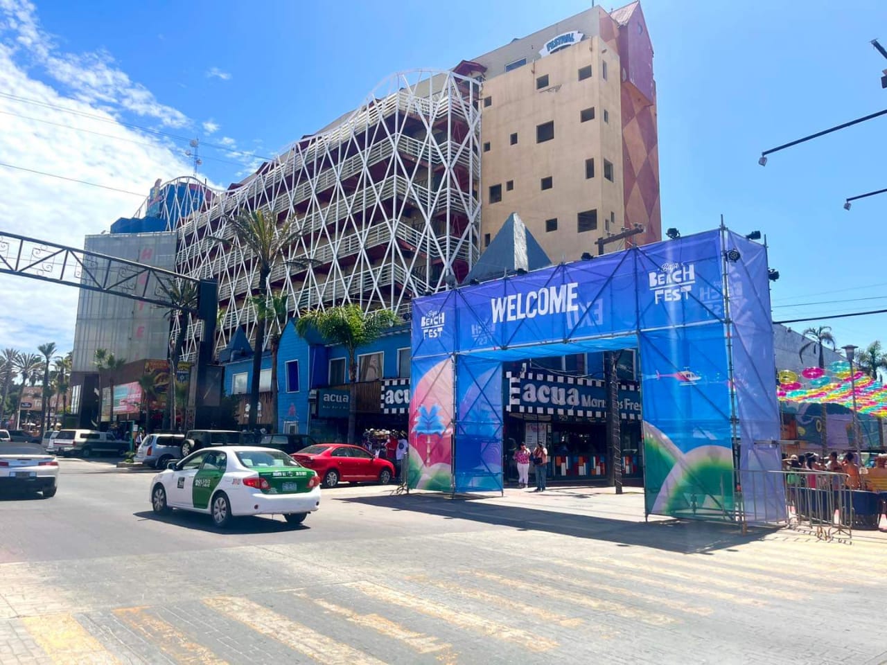 Caos y cierres en Rosarito