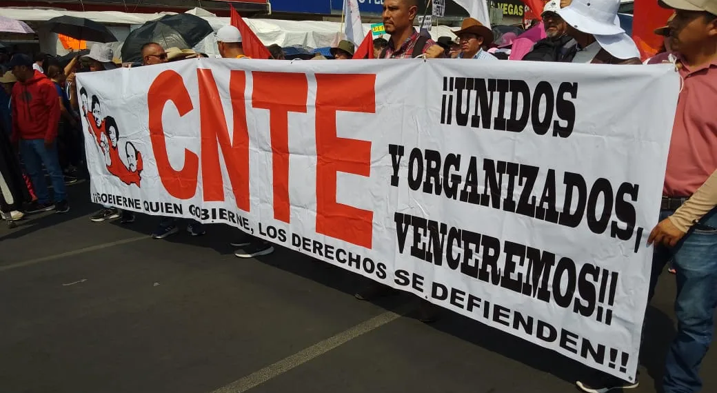 Inicia CNTE paro general indefinido