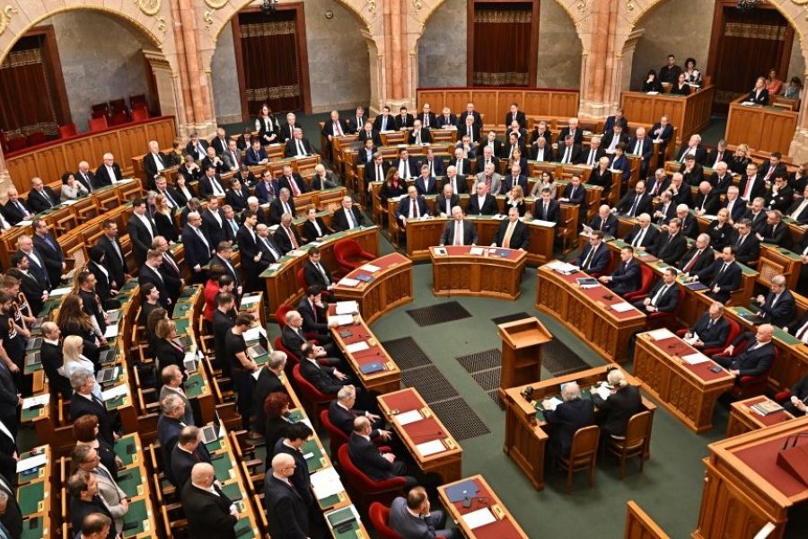 Aprueba parlamento húngaro la entrada de Suecia a la OTAN