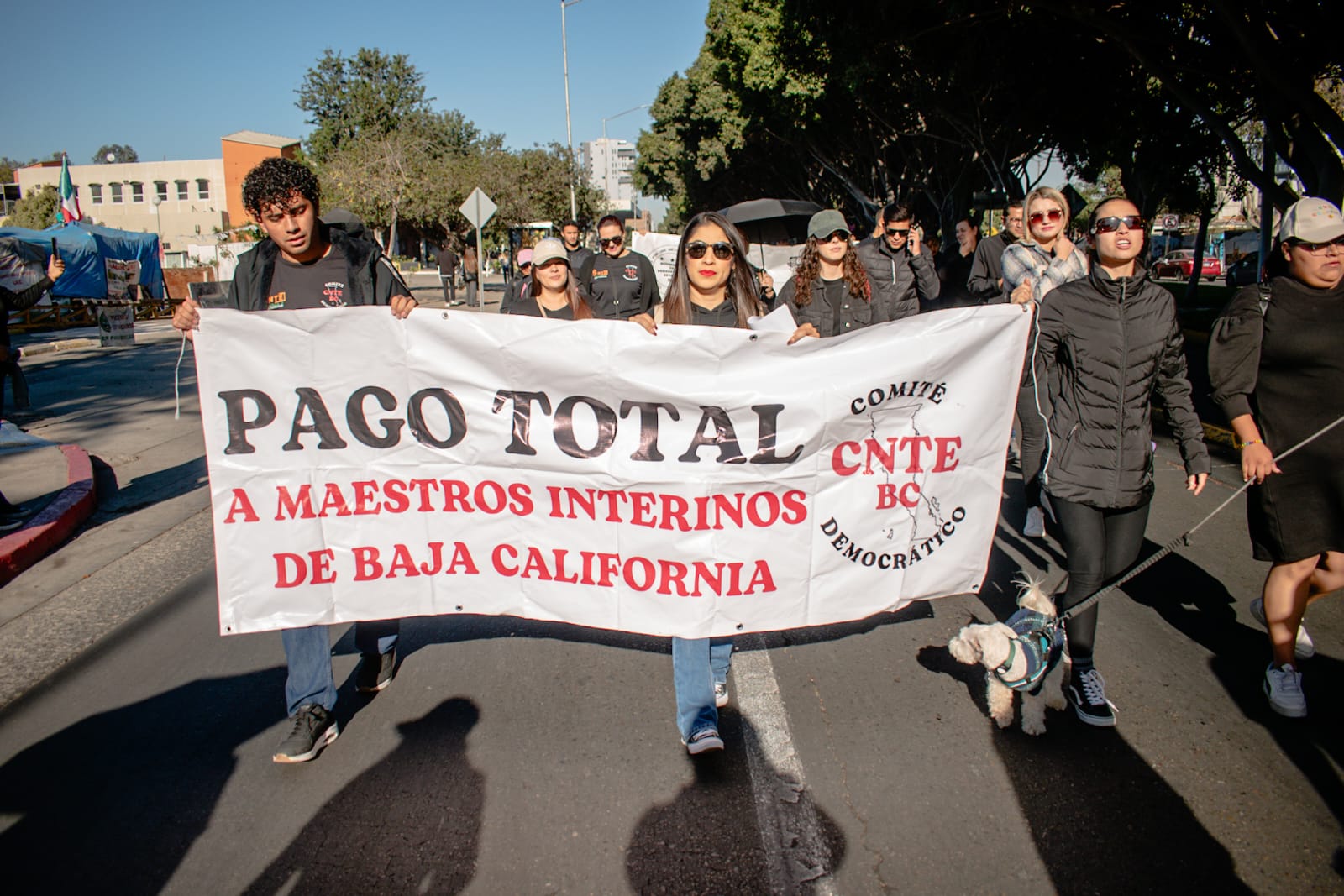 [GALERÍA] Marchan maestros del CNTE por falta de pagos