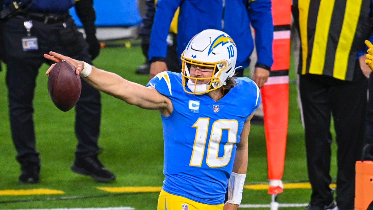 Justin Herbert guió a otro triunfo a los Chargers. (Foto: Twitter @chargers)