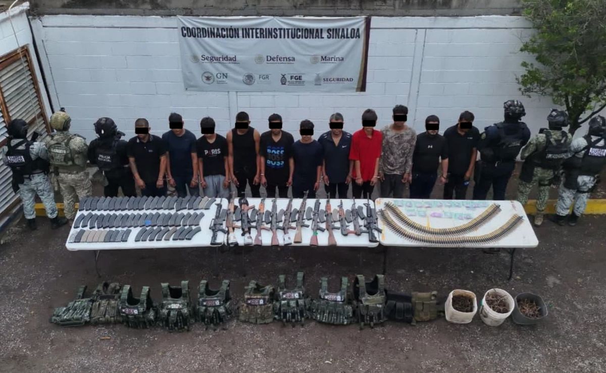 Detienen a 11 presuntos integrantes de Los Chapitos vinculados con asesinato de 10 mineros en Sinaloa
