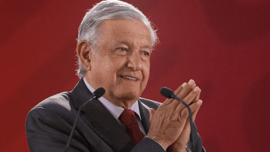 AMLO apoya propuesta del PRI sobre el Ejército