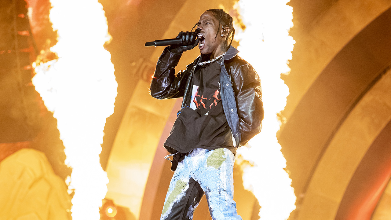 Travis Scott es absuelto de los cargos penales por la estampida en el festival AstroWorld