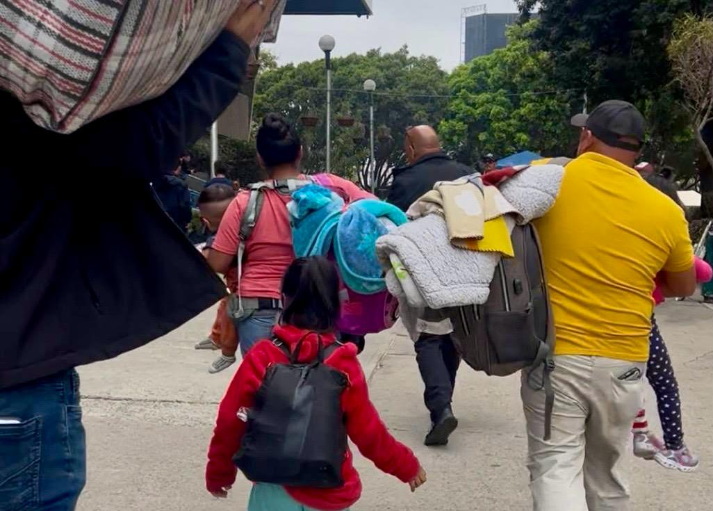 Más de 100 personas han recibido apoyo para regresar de Tijuana a sus estados de origen