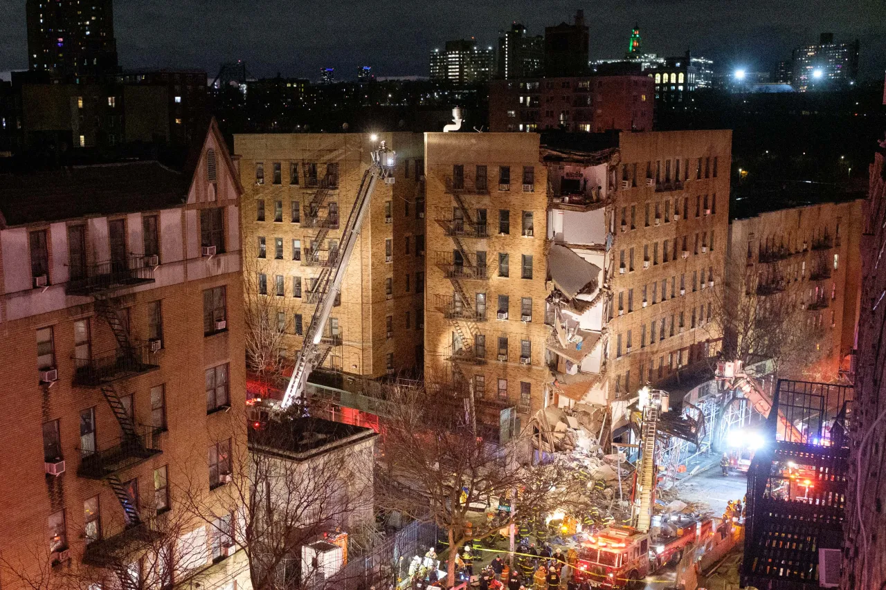 [VÍDEO] Se derrumba parcialmente edificio en Nueva York