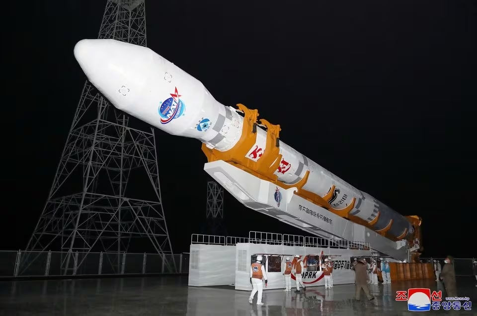 Satélite espía Malligyong-1 listo para su lanzamiento, presuntamente puso en órbita por el gobierno norcoreano IFOTO: Reuters