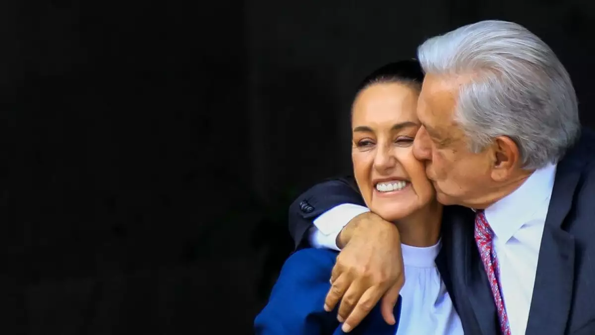 Felicita Claudia Sheinbaum a López Obrador por su cumpleaños