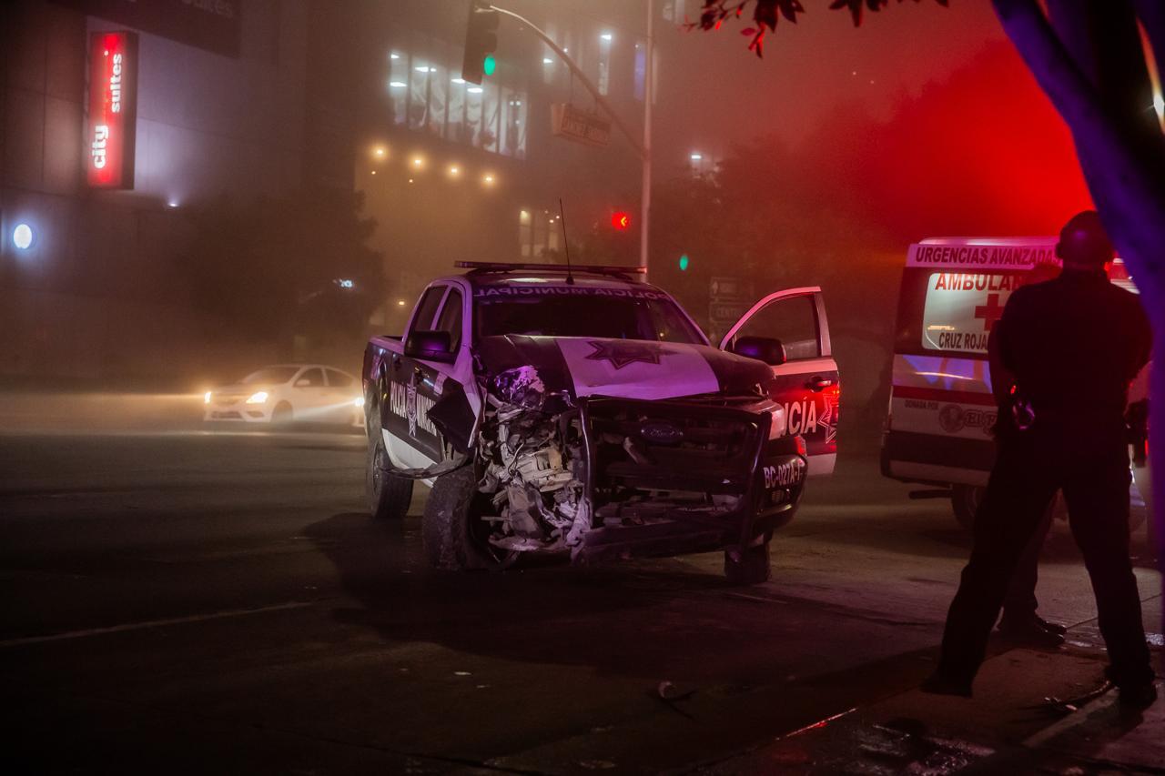 Sufre accidente patrulla de la policía municipal: Tijuana