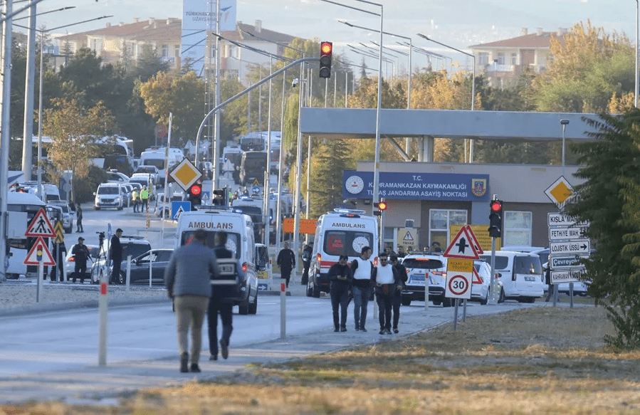 Ataque a empresa aeroespacial deja cuatro muertos: Turquía