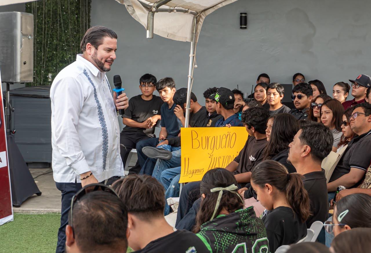 Burgueño plantea ampliar oportunidades para jóvenes mediante educación y empleo