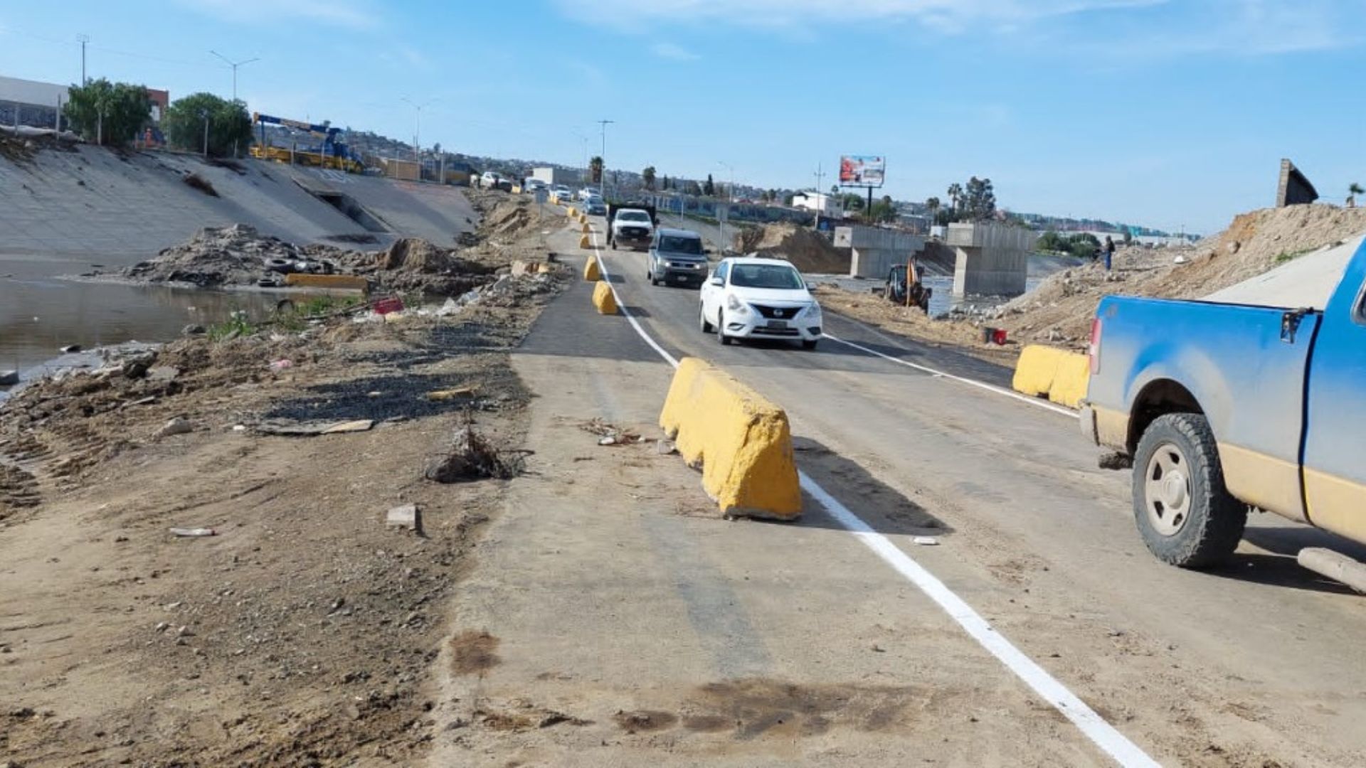 ¡De nueva cuenta! Cierran terraplén por lluvias