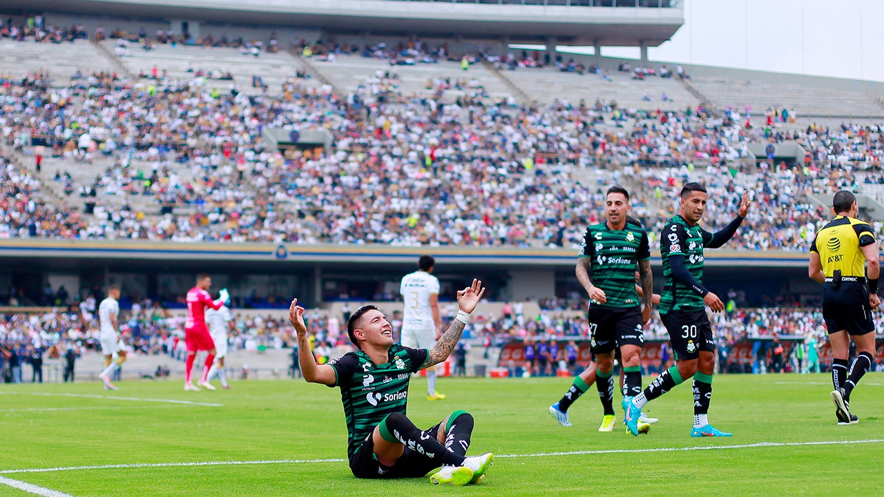 Santos celebra mientras Pumas se hunde en su propia casa. (Foto: Twitter @ClubSantos)