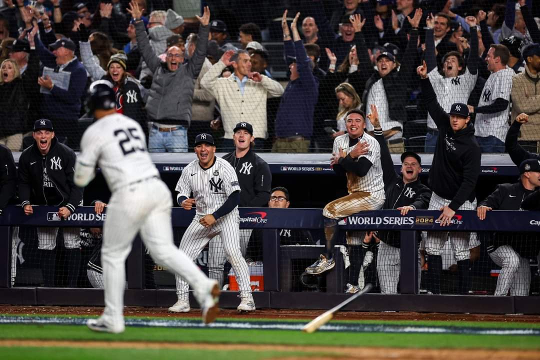 Se impone Yankees a Dodgers y evita barrida en Serie Mundial