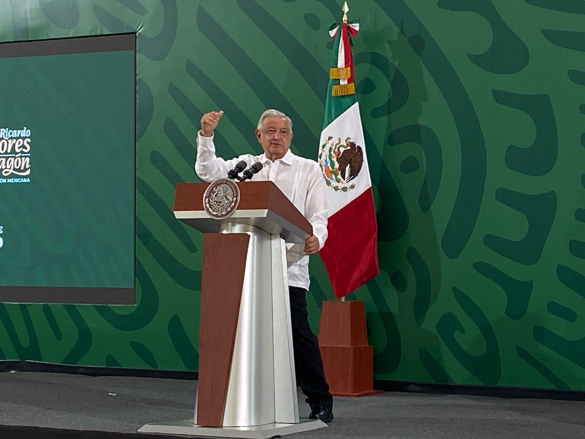 AMLO anuncia veto a ley que promueve multas por "injurias" en su contra