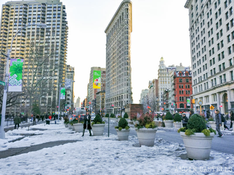 El-invierno-en-Nueva-York-Flatiron-Building-y-nieve.jpg