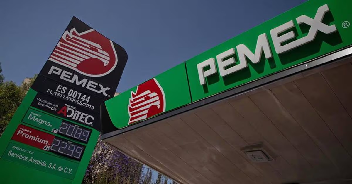 Moody's baja la calificación crediticia de Pemex