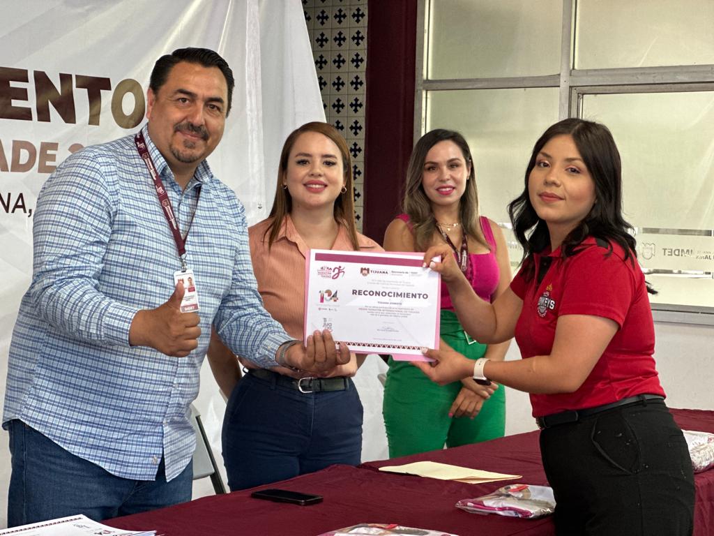 Recibe Zonkeys y Xolos reconocimiento por apoyar Medio Maratón de Tijuana 2023