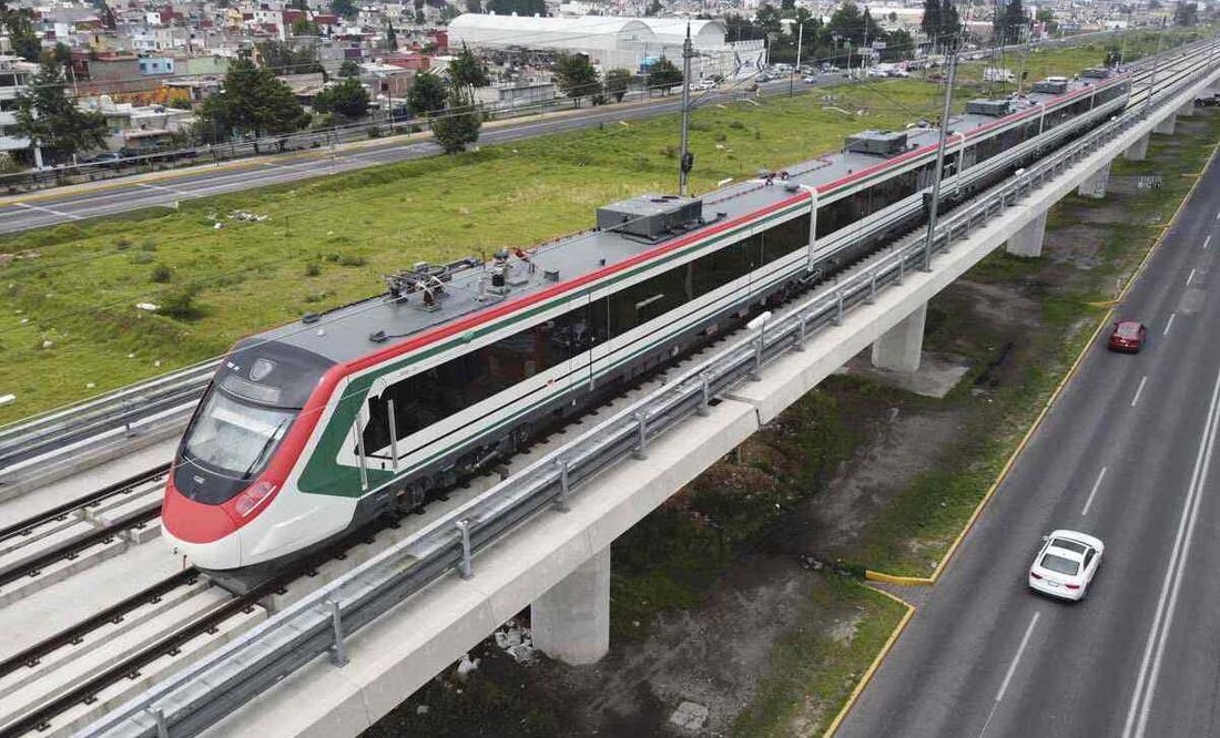 AMLO autoriza a Fuerzas Armadas proteger trenes de pasajeros