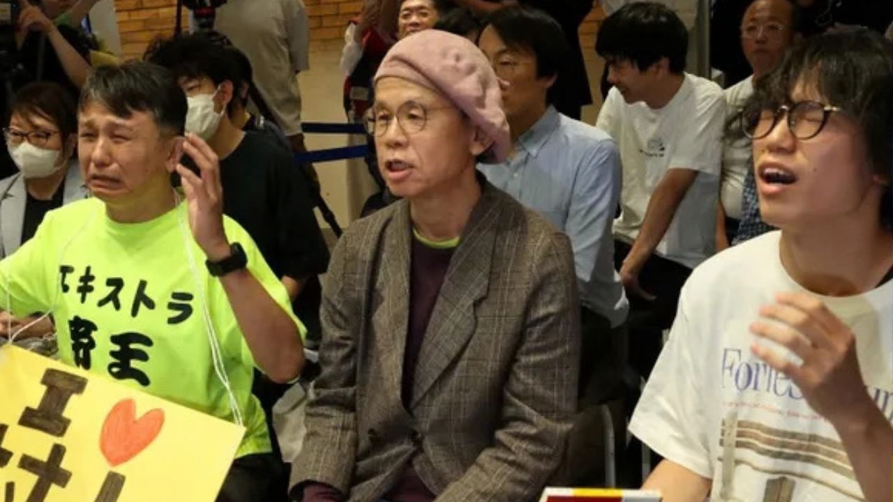 Lectores de Murakami lloran en Tokio tras el triunfo de Anne Carson en el Nobel