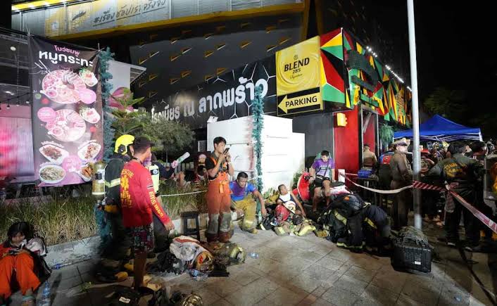 Incendio en pub de Bangkok deja al menos 27 muertos