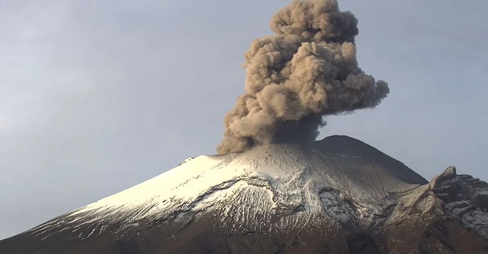 Por si fuera poco, actividad en el Popocatépetl.