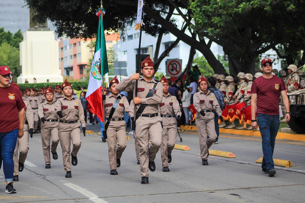 Realizaron desfile Cívico-Militar en Tijuana