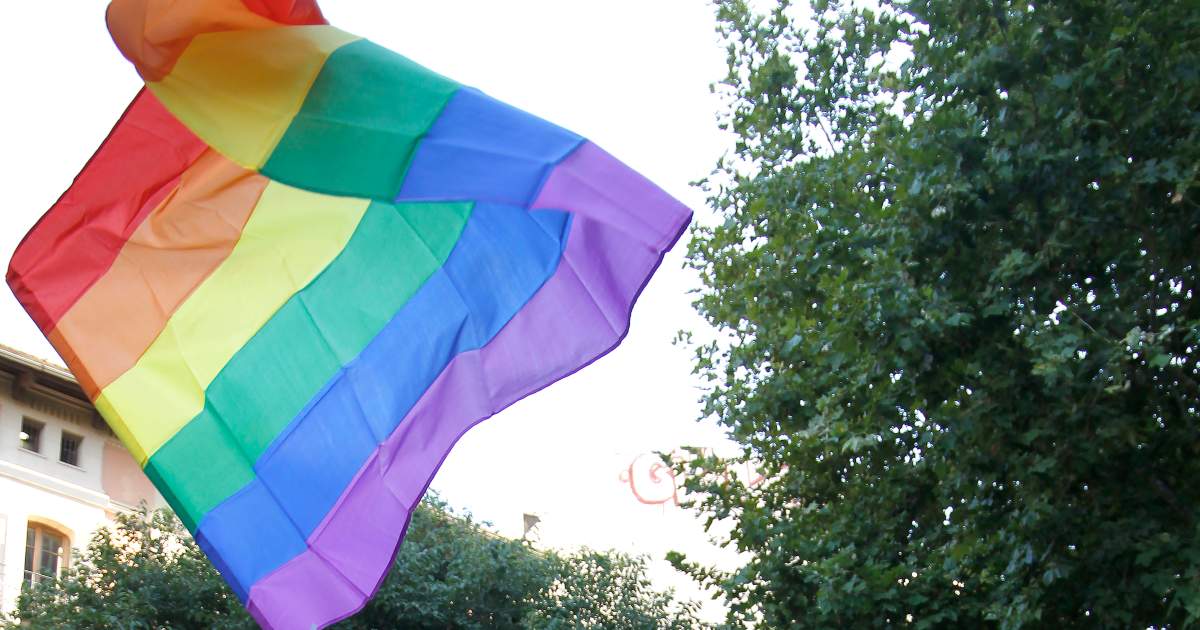 Lucas, un adolescente gay de 13 años, murió el pasado sábado 7 de enero en su casa ubicada al noroeste de Francia. A pesar de que la familia nunca avisó a las autoridades sobre el acoso escolar, sí lo señalaron las autoridades educativas del centro de sec