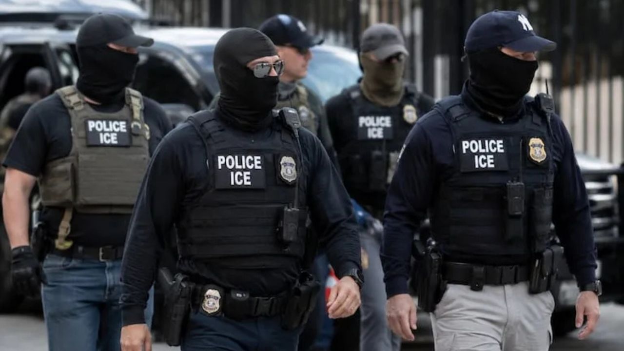 Trump planea preparar guantes eléctricos para agentes migratorios