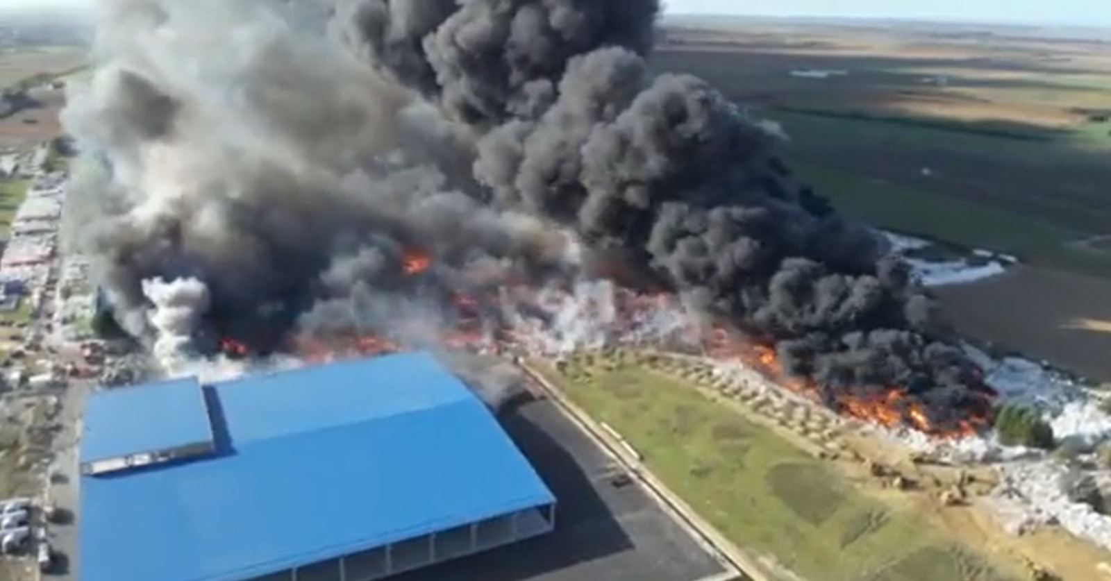[VIDEO] Incendio en fábrica de plásticos de Croacia