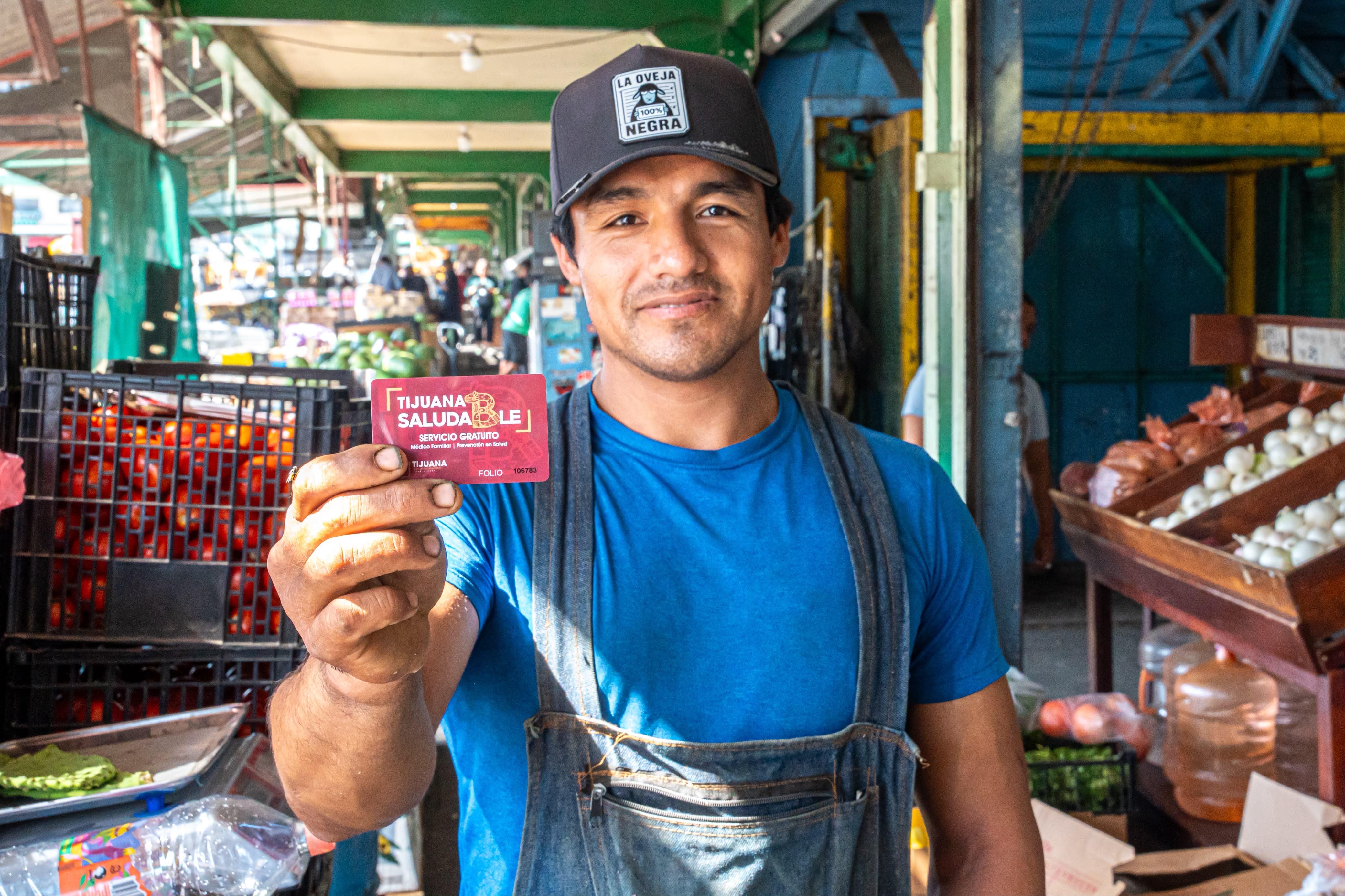Llevan programa de salud preventiva a trabajadores del Mercado de Abastos de Tijuana