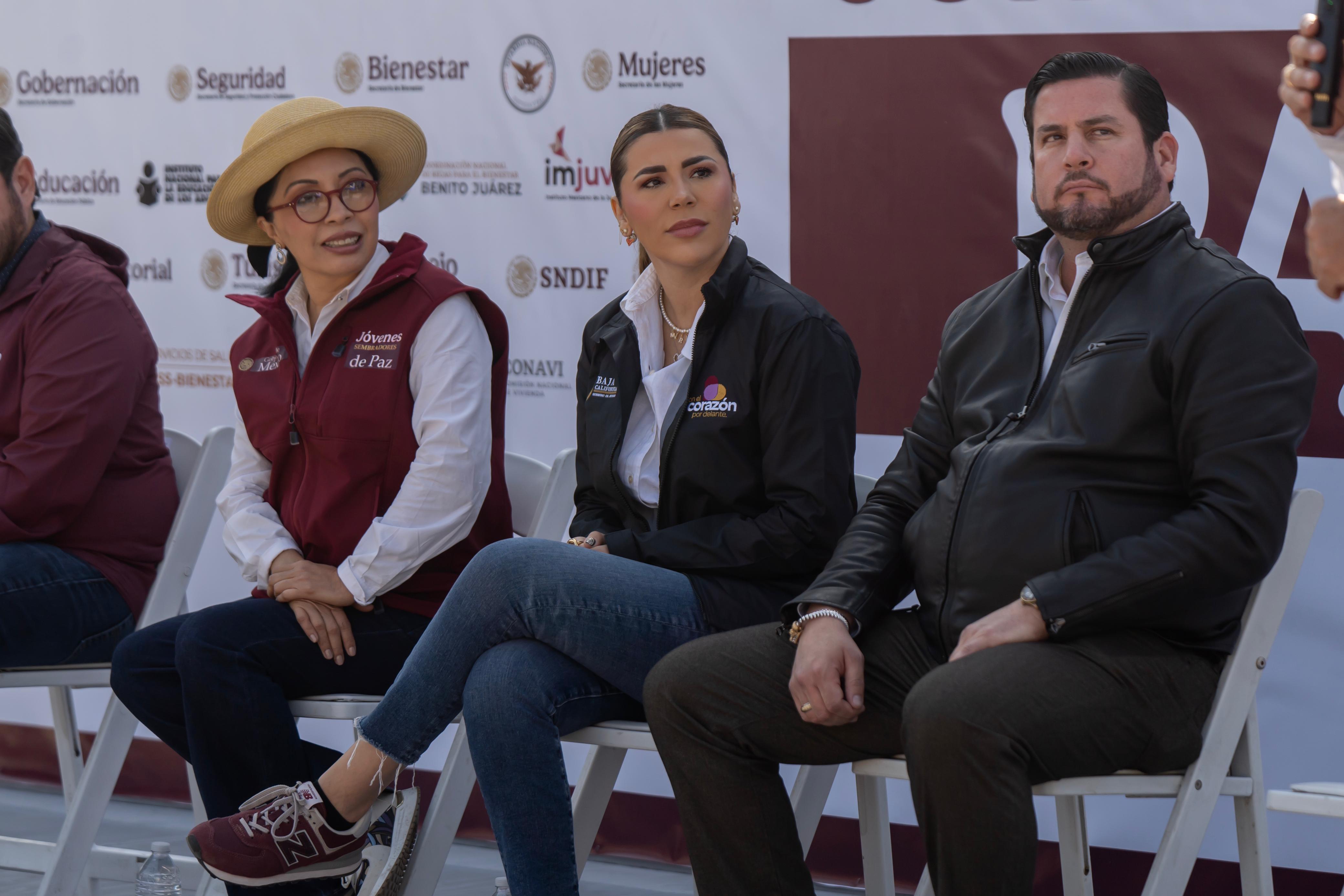 Asisten Ismael Burgueño y Marina del Pilar a la jornada “Jóvenes Sembradores de la Paz”: Tijuana