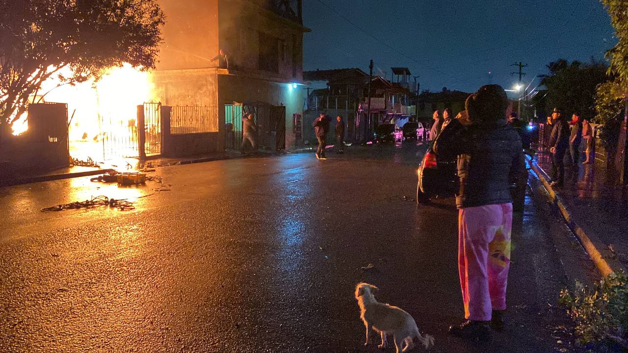 [VIDEO] Vivienda es consumida por el fuego en ‘Los Álamos’: Tijuana