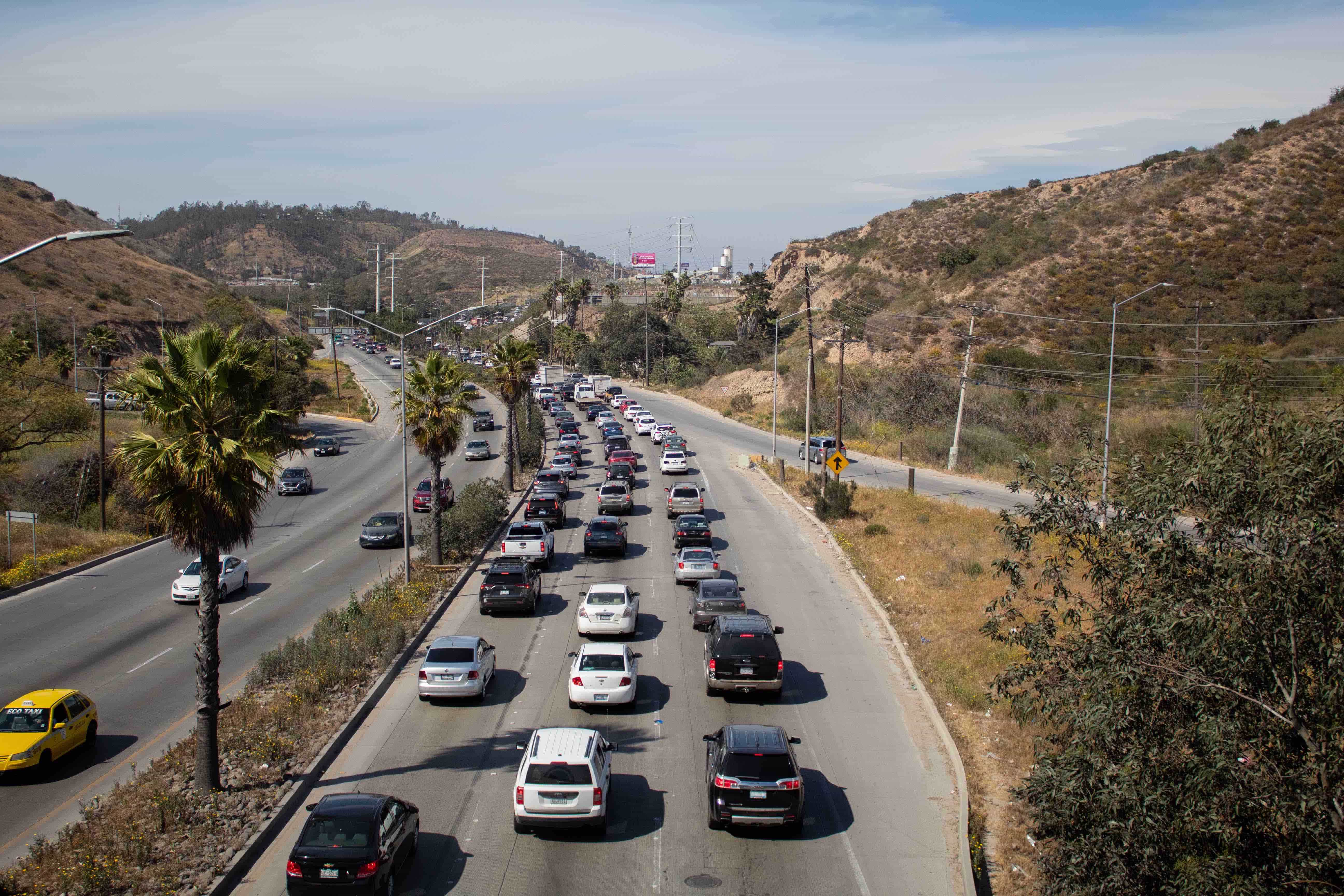 Tráfico en la salida de Santa Fe | Fotografía: Emanuel Espinoza