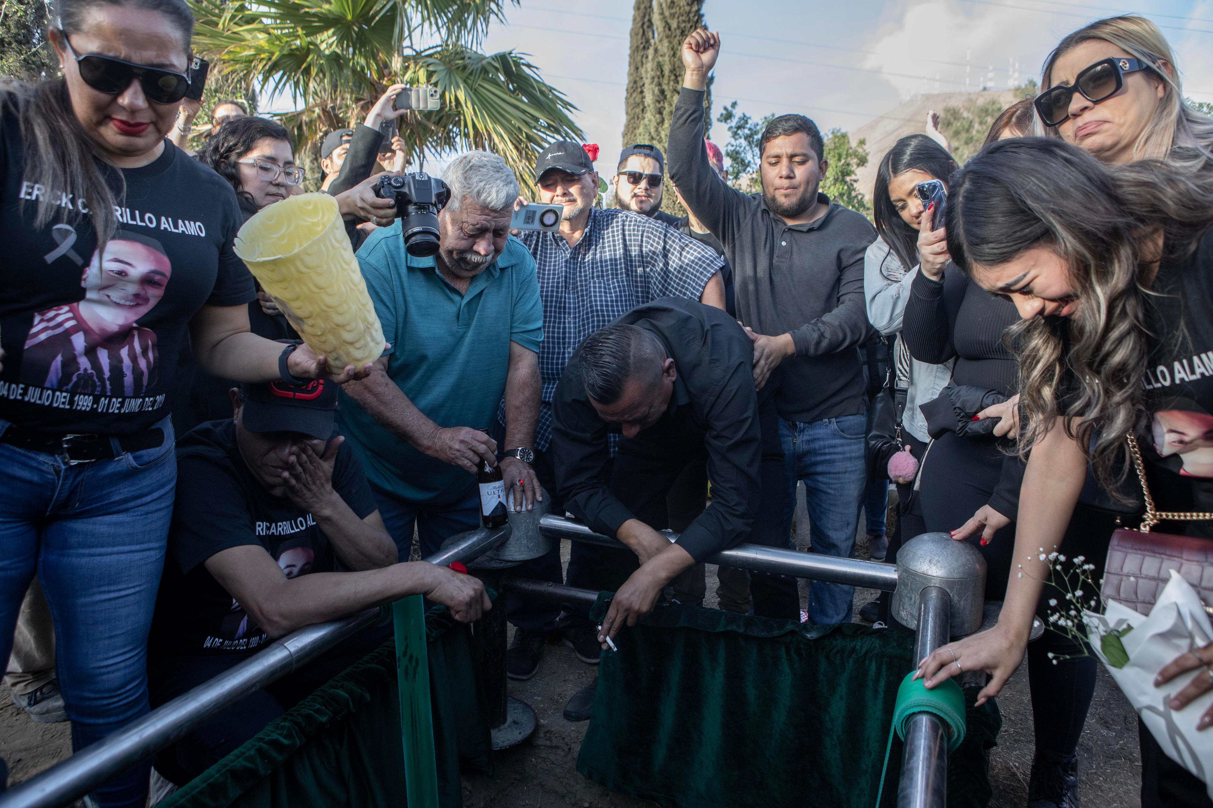 [VIDEO+ GALERÍA] Dan el último adiós a Erick Carrillo: Tijuana