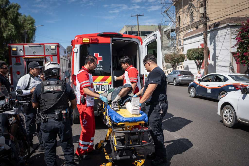 Hombre resulta lesionado tras ser atropellado por motociclista en Zona Centro