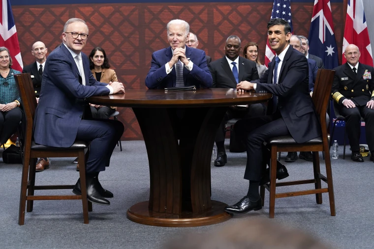 Joe Biden llega a San Diego para reunirse con los primeros ministros de Australia y Reino Unido