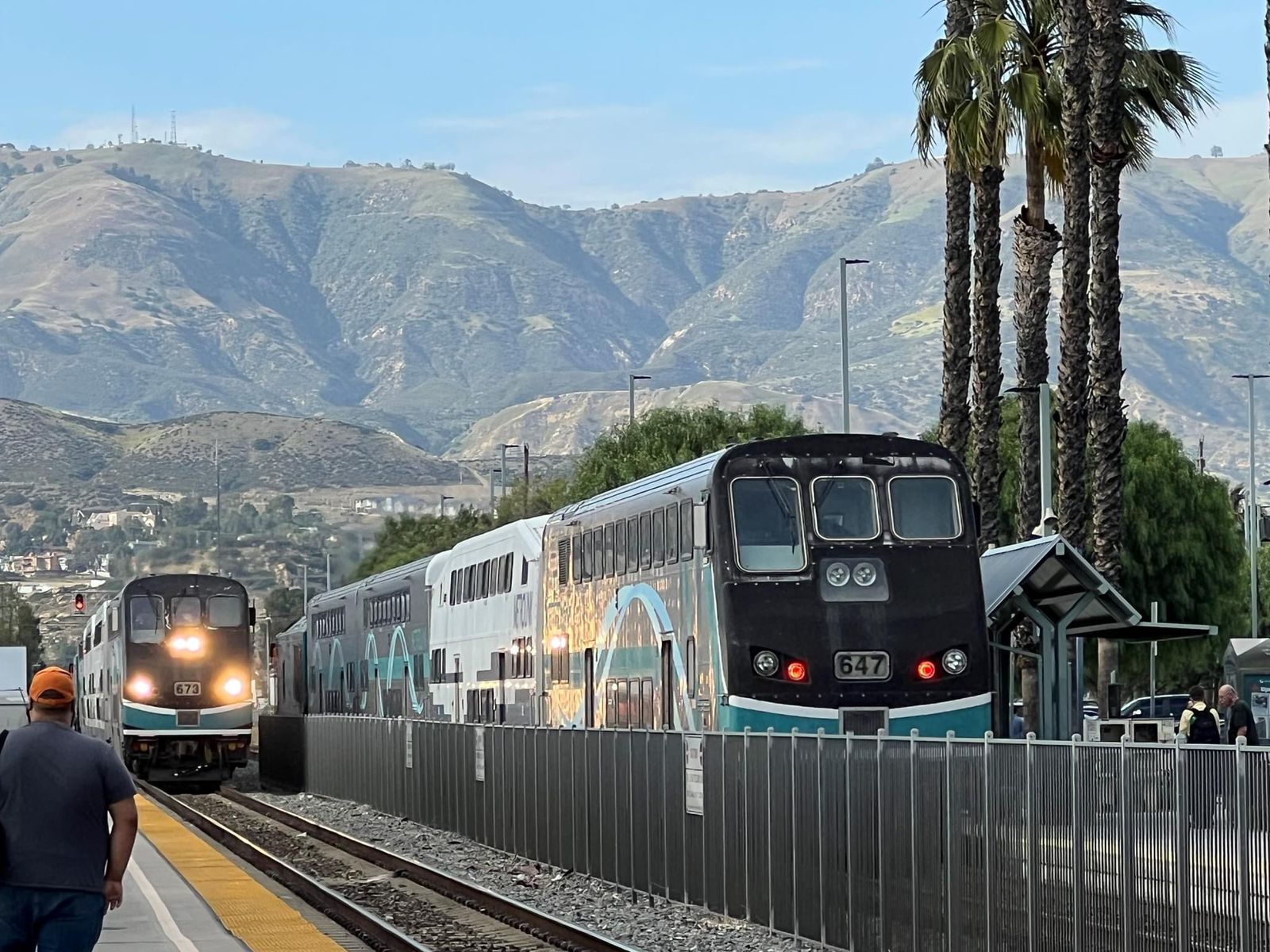 Reanudan servicio ferroviario entre los condados de Orange y San Diego