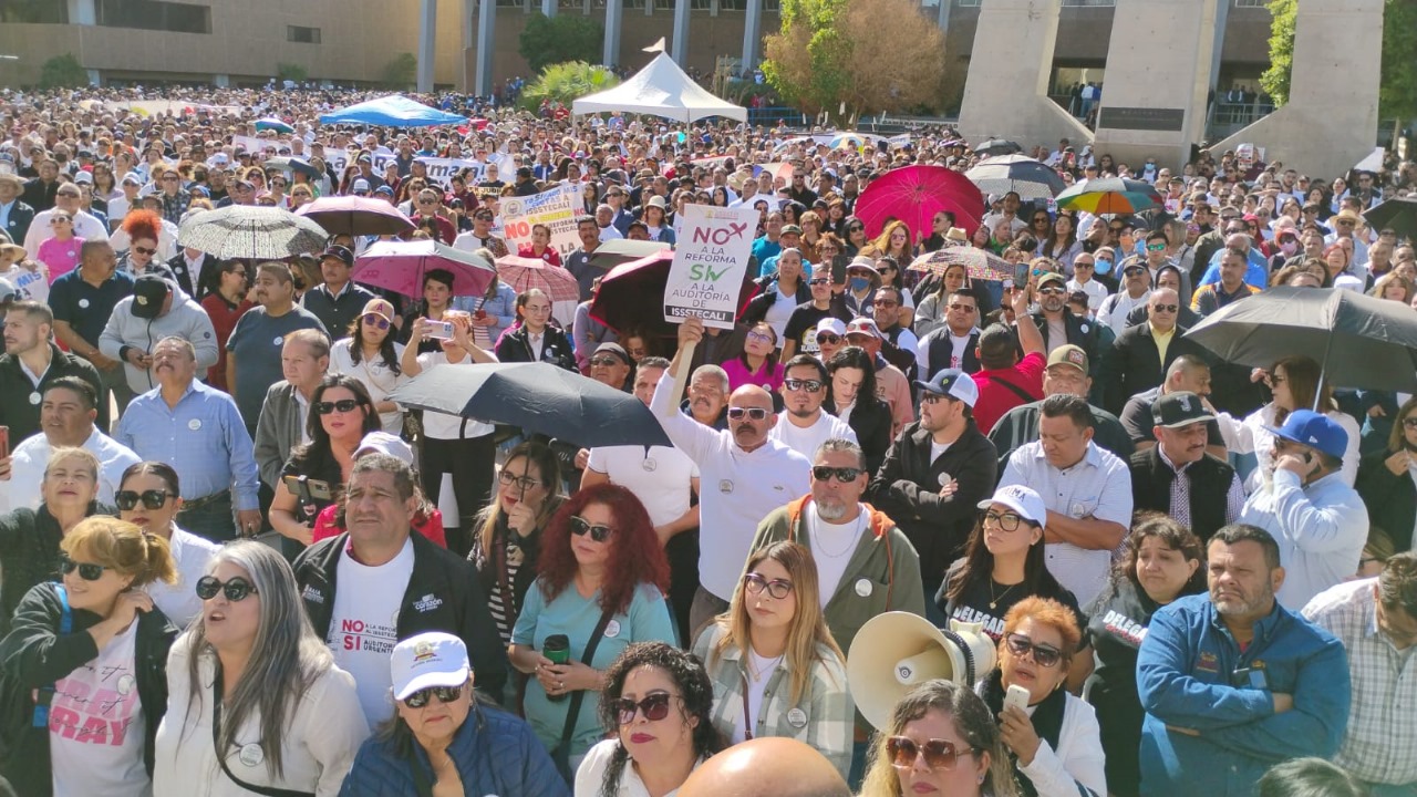 Protestan empleados sindicalizados por reforma a ISSSTECALI: Mexicali