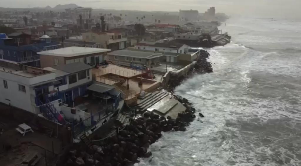 [VIDEO] Fuerte oleada continua en las Playas de Rosarito